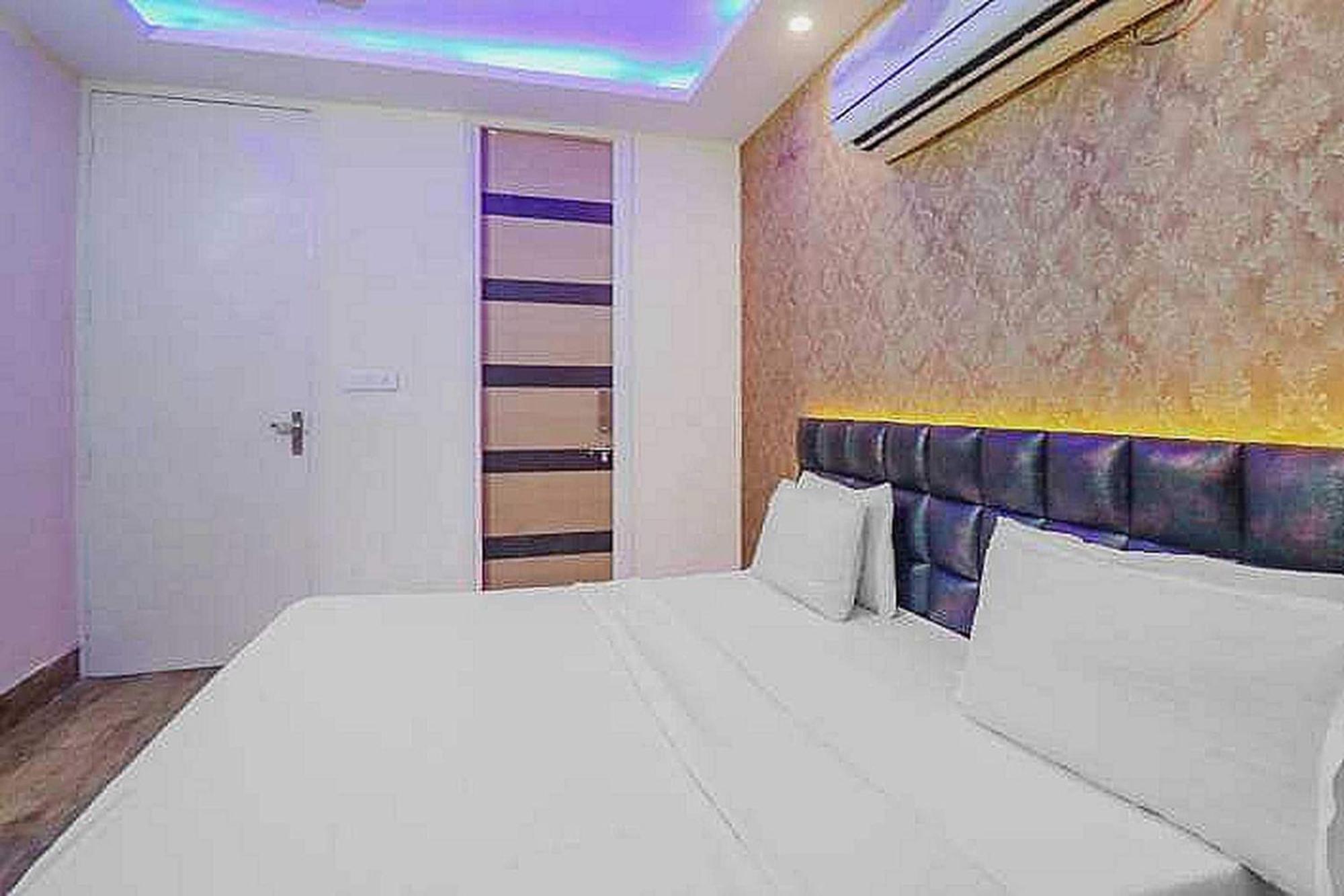 Super Hotel O Vivaan Residency Rohtak Екстериор снимка
