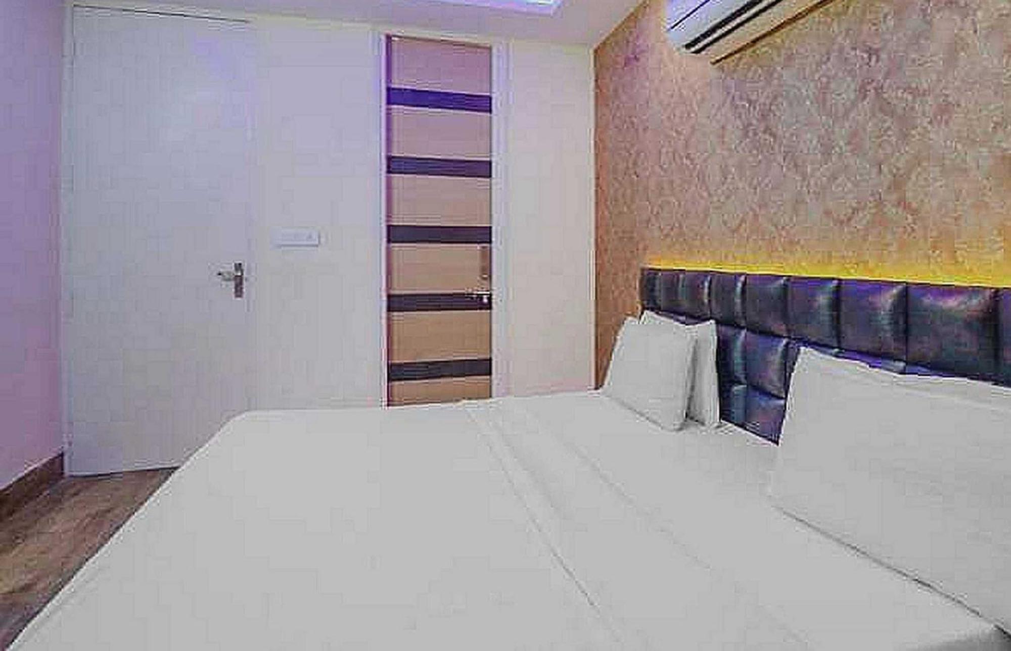 Super Hotel O Vivaan Residency Rohtak Екстериор снимка